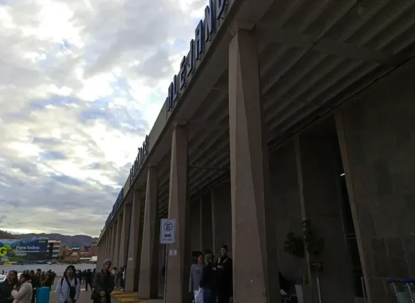 Baggage-claim-belt-area-at-Cusco-Airport-arrivals