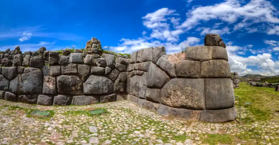 sacsayhuman in cusco ruins