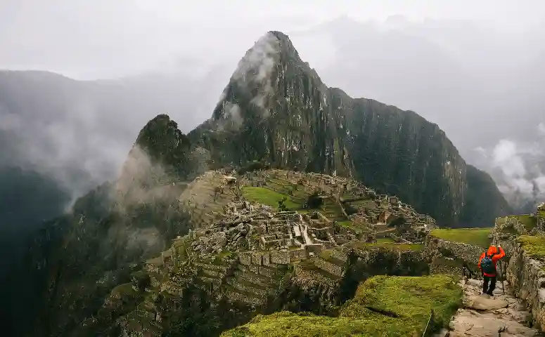 Hiking-Around-Cusco-in-January