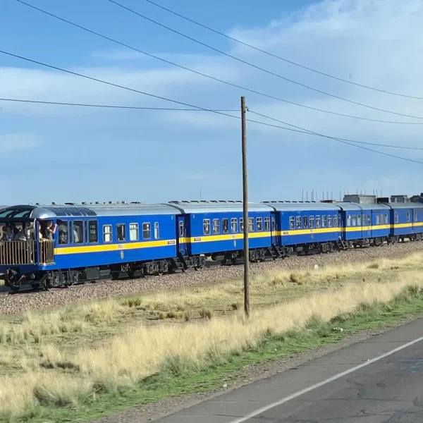Luxury-Train-Ride-From-Cusco-To-Lake-Titicaca