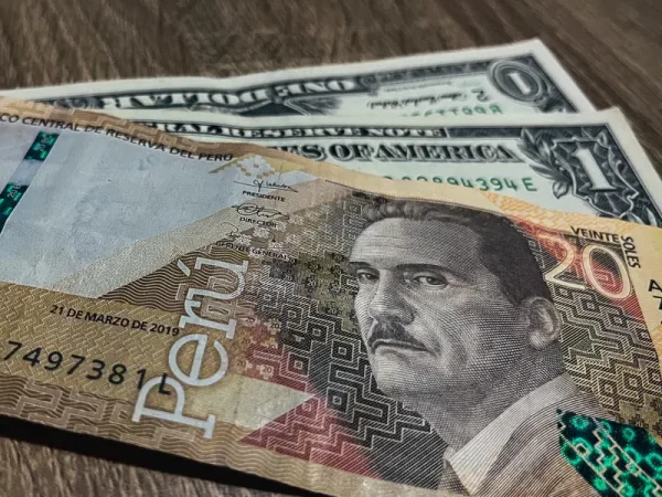 tipping-peru-currency-soles-dollars