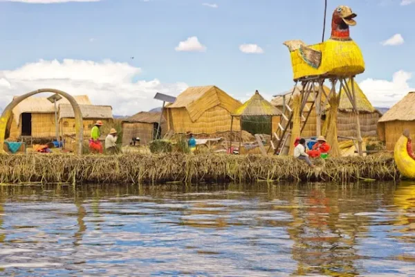 visit-to-the-Titicaca-Lake-Floating-Islands