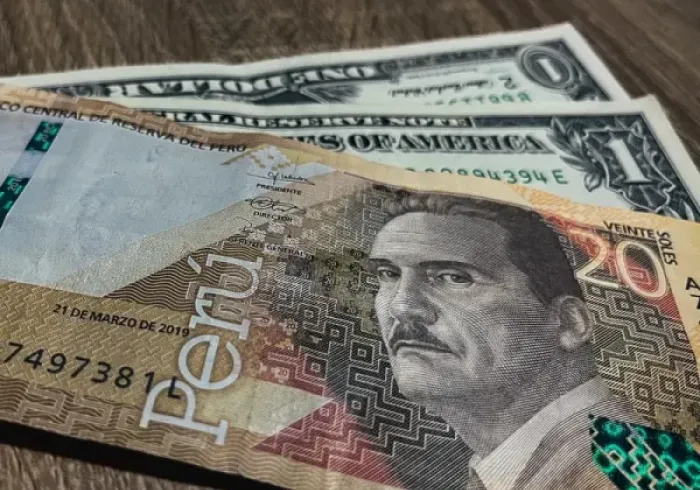tipping-peru-currency-soles-dollars