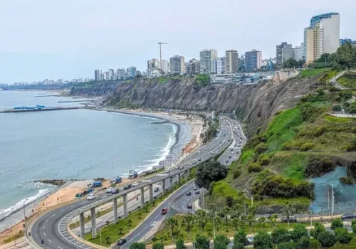 Spectacular-view-of-Limas-Costa-Verde-showing-the-high-cliffs-of-land