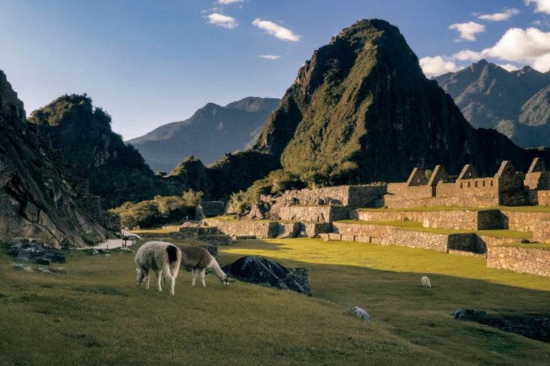 Machu Picchu's Photogenic Spots: Instagrammers' Guide