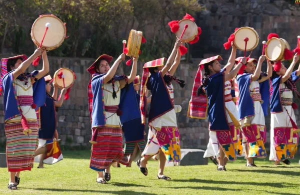 women dancing at the Inti Raymi festival in Qoricancha